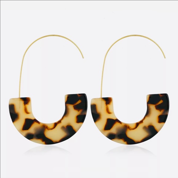 Maryn Resin Crescent Hoop Earrings in Tortoise - Picture 2 of 4